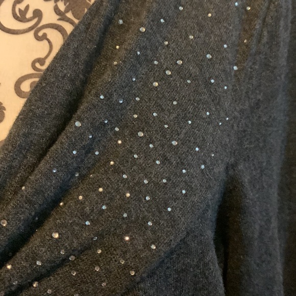 Woman’s dark grey sweater with twist v neckline. - Picture 3 of 8